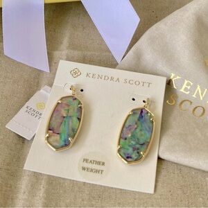 NWT Kendra Scott Elle Gold Earrings Lilac Abalone